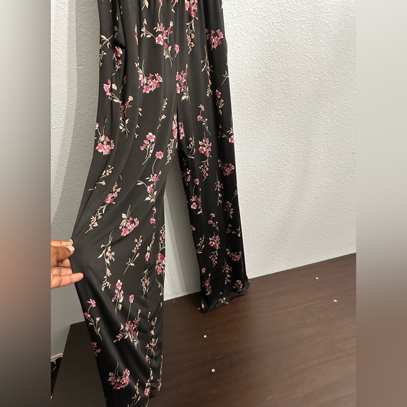 EUC XL Jumpsuit Black with floral print. - Picture 8 of 12